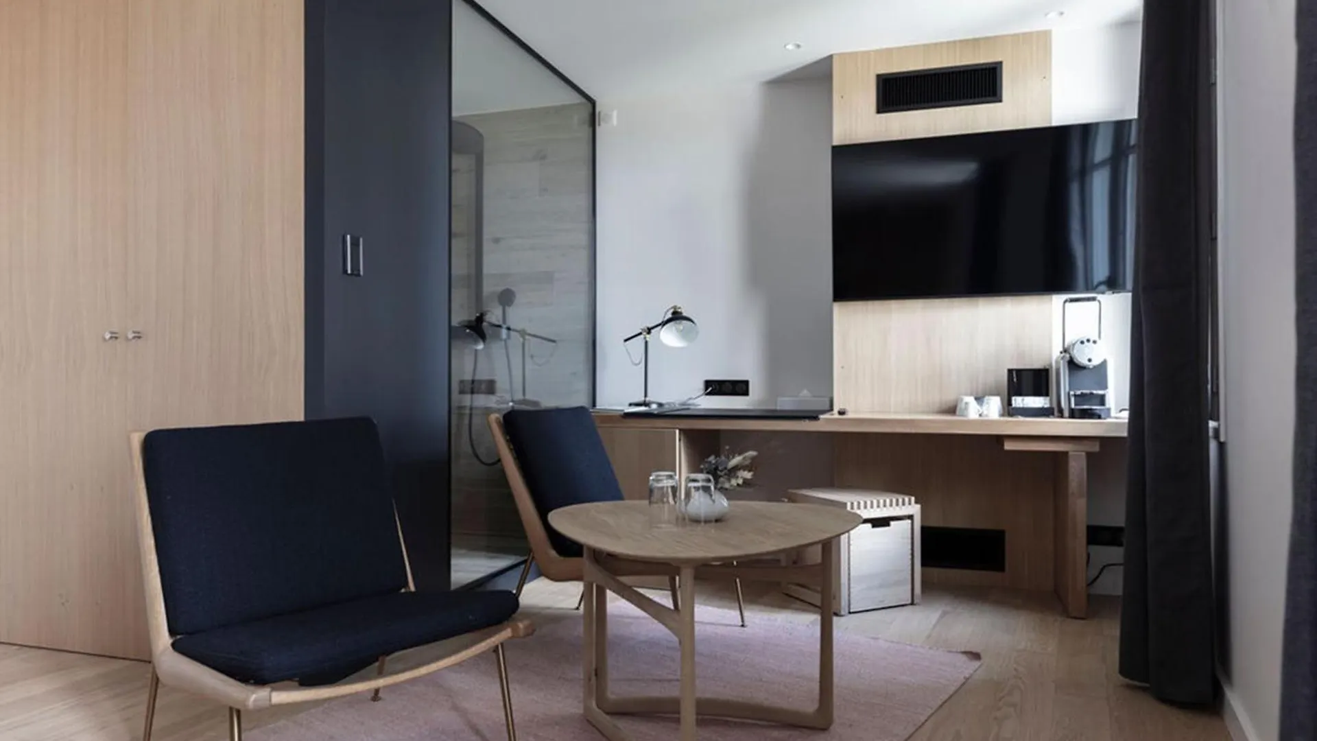 Hotel & Restaurant Origines Par Adrien Descouls - Teritoria Le Broc  France