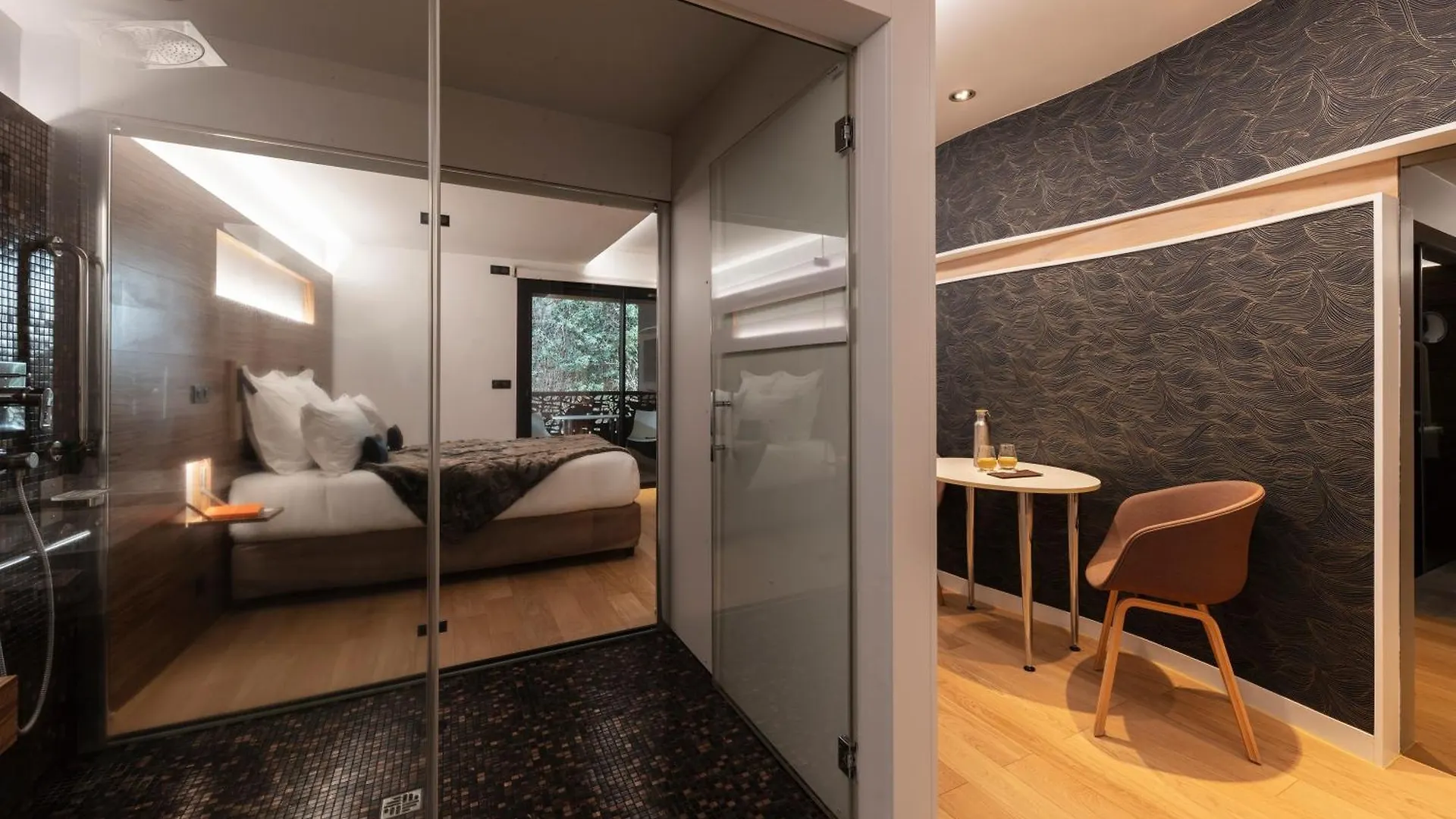 Hotel & Restaurant Origines Par Adrien Descouls - Teritoria Le Broc  France
