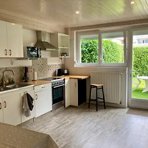 Appartement T2 Rdc Calme, Idéalement Placé, Parking&jardin, Issoire
