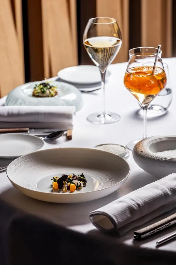 Hotel & Restaurant Origines Par Adrien Descouls - Teritoria Le Broc  5*, Le Broc (Puy-de-Dome) Frankreich